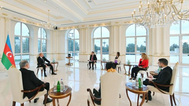 Yeni Kaledoniyada saxlanılan azərbaycanlı jurnalist BARƏDƏ: “Bu, hansı çərçivəyə sığır?”