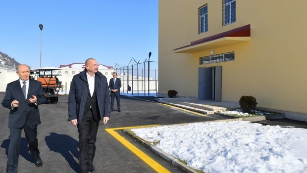 Prezident Lənkəranda penitensiar kompleksdə yaradılan şəraitlə tanış olub - VİDEO