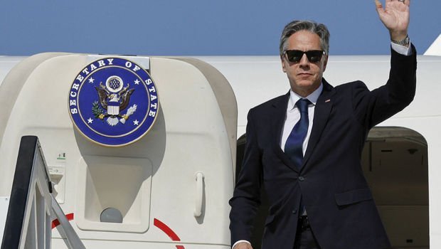 Blinkenin təyyarəsi İsveçrədə XARAB OLDU