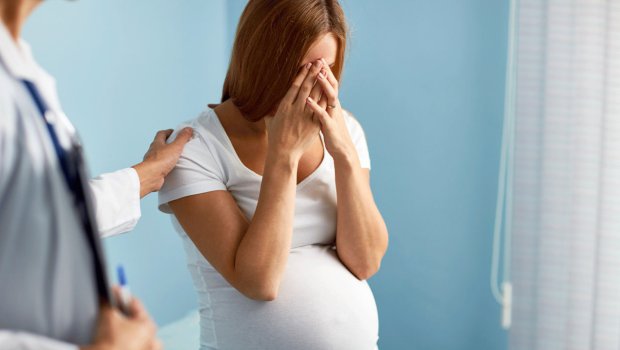 SENSASİYA: Qadın ölü körpəni 35 il bədənində gəzdirib - FOTO