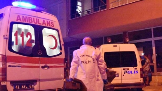 Polis əməkdaşı ailəsini güllələyəndən sonra canına QIYDI 