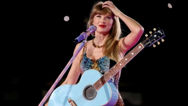 Naməlum şəxs Teylor Sviftin mənzilinə girmək istəyib