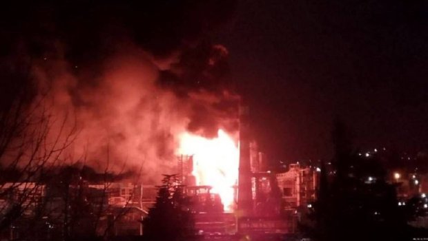 Rusiyada neftayırma zavodunda yanğın söndürüldü - YENİLƏNİB/VİDEO