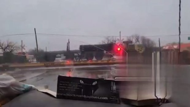 Texas Milli Qvardiyası Meksika ilə sərhədə texnika YIĞIR - ANBAAN VİDEO