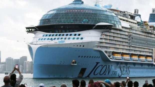 Suya buraxılan ən böyük kruiz gəmisi haqda yeni DETALLAR - FOTO