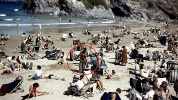 1940-cı illərdə çəkilmiş şəkil görənləri TƏƏCCÜBLƏNDİRDİ: Smartfonlu insan əks olunub – FOTO  