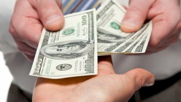 Köhnə dolları olanlara XƏBƏRDARLIQ – “Bankda dəyişmək istəsəniz…”
