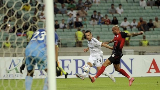 UEFA “Qarabağ”ın futbolçusunu CƏZALANDIRDI