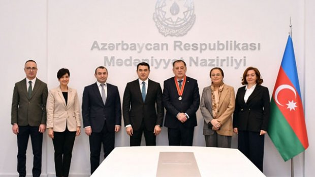 Baba Vəziroğluna “Şərəf” ordeni təqdim olundu - FOTO