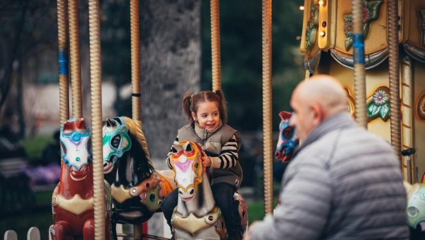 Heyvan fiqurlu karusellər “təhlükəli”dir - Almaniyada qadağası TƏLƏB EDİLİR