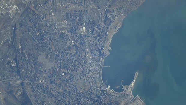 Rusiya kosmonavtı Beynəlxalq Kosmik Stansiyadan Bakının şəklini çəkib