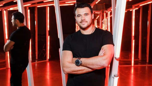 Xalq artisti Emin: “Çox pulun xoşbəxtliklə heç bir əlaqəsi yoxdur”