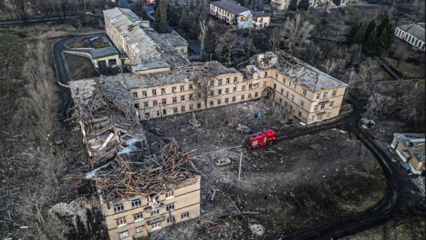 Rusiya Donetski atəşə tutdu: Ölənlər və yaralananlar var – FOTO/VİDEO  