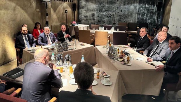 Azərbaycan və Ermənistan liderlərinin ikitərəfli görüşü KEÇİRİLİR - VİDEO