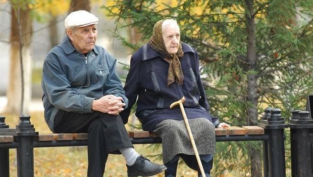 Kimlər pensiyaya daha tez çıxa bilər?