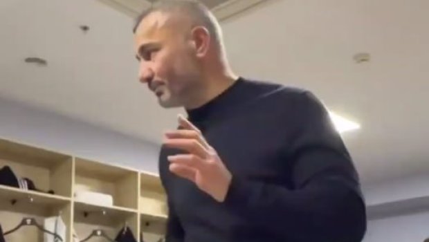 Qurban Qurbanovun paltardəyişmə otağında çıxışı – VİDEO 