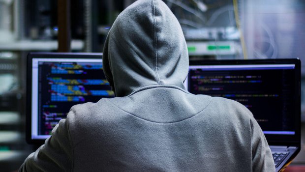 Hakerlər Ukrayna televiziyasının canlı yayımını ƏLƏ KEÇİRDİLƏR - FOTO/VİDEO