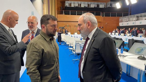 Rəsmi Moskva Zelenskinin Ermənistana mümkün səfərinə münasibət bildirdi