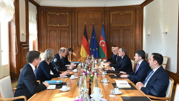 Ceyhun Bayramov Almaniyanın dövlət katibi ilə görüşdü – FOTO  