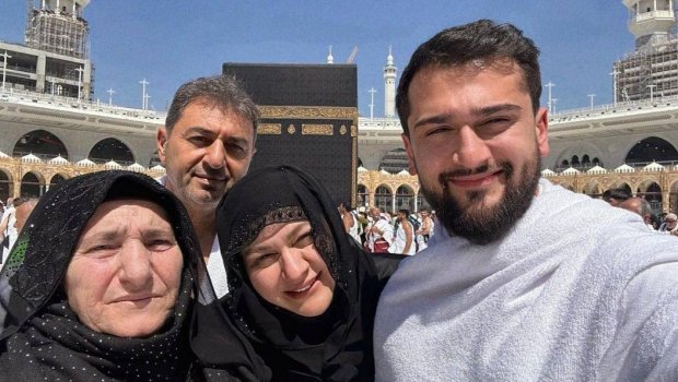 Jony doğum günündə ailəsi ilə birgə \