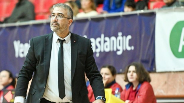 “Xəzri”nin baş məşqçisi: “Həm kubokda, həm də liqada ən yaxşısını etməyə çalışacağıq”