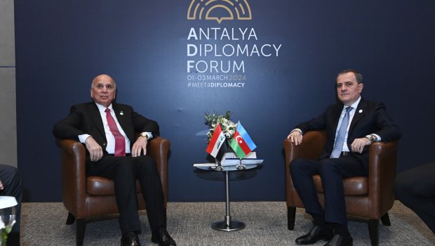 Ceyhun Bayramov iraqlı həmkarını bölgədə mövcud vəziyyət barədə məlumatlandırıb - FOTO