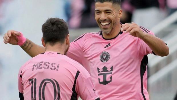 Messi və Suares yaşıl meydanda şou göstərdi - VİDEO