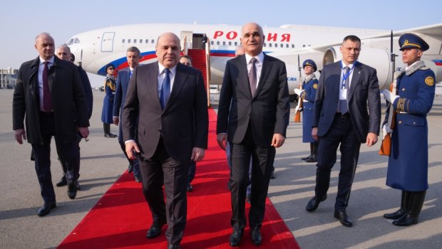 Rusiyanın Baş naziri Azərbaycana gəldi - VİDEO