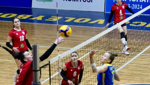 “Azərreyl” liderliyini möhkəmləndirdi