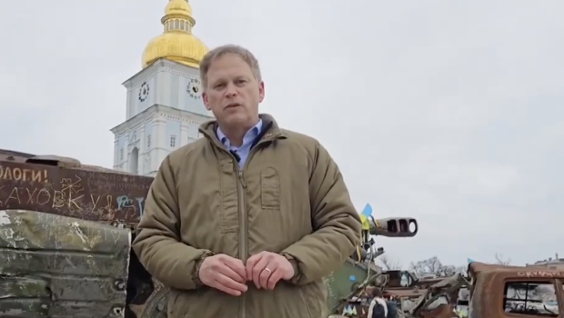 Britaniyanın müdafiə naziri Kiyevdə Qərb dünyasına səsləndi - VİDEO