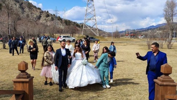 Zabux kəndində keçirilən toydan qürurverici FOTOLAR