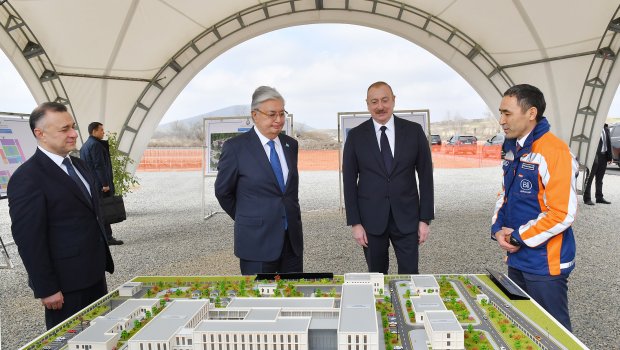 Prezidentlər Füzulidə inşa olunacaq xəstəxananın layihəsi ilə tanış oldular - YENİLƏNİB/FOTO