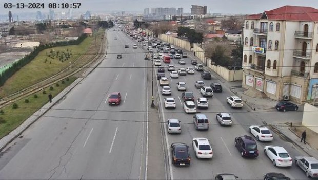 Bakının bir sıra küçələrində sıxlıq var - SİYAHI + FOTO