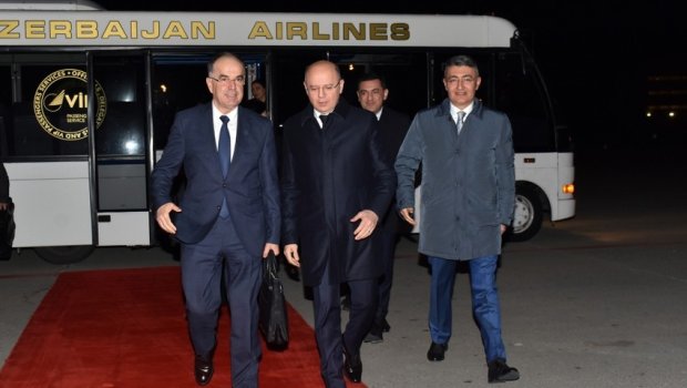 Albaniya Prezidenti Azərbaycana işgüzar səfərə gəlib - FOTO