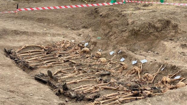 Xocalıda kütləvi məzarlıqda aşkar edilmiş insan qalıqlarının sayı 18-ə ÇATIB - FOTO