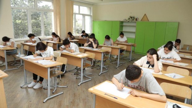 Bu gün 46 mindən çox şagird üçün buraxılış imtahanı keçirilib