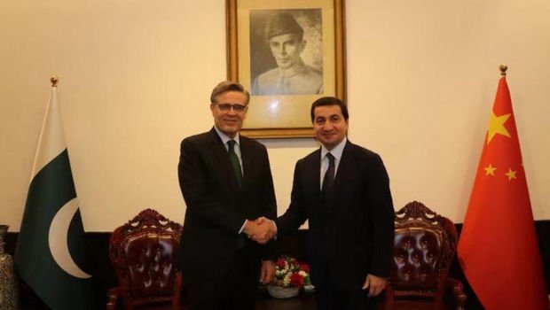 Hikmət Hacıyev Pakistanın Çindəki səfiri ilə görüşdü – FOTO 