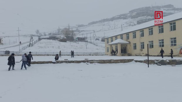 Torpaq çərşənbəsində Xınalıq ağ libasa büründü – FOTO/VİDEO