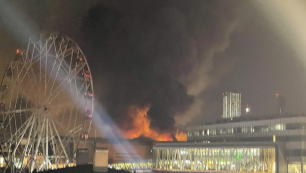 Moskvada konsert salonunda baş verən atışmadan sonra YANĞIN başlayıb - VİDEO