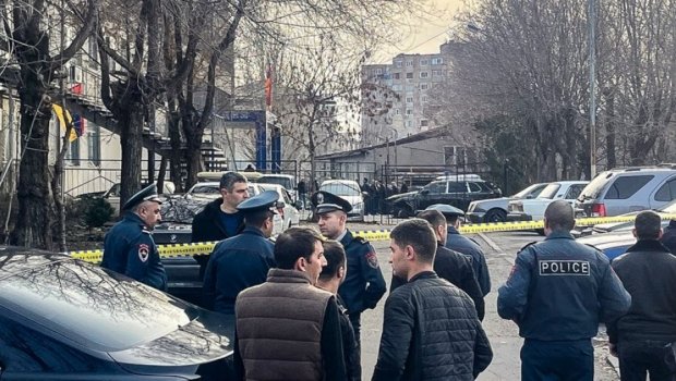 İrəvan merinin müavini: Polis bölməsinə hücum terror aktıdır - FOTO