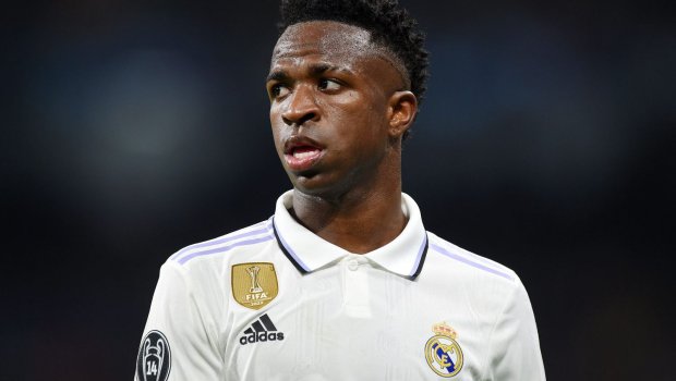 “Real Madrid”in ulduz futbolçusu mətbuat konfransında ağladı - VİDEO