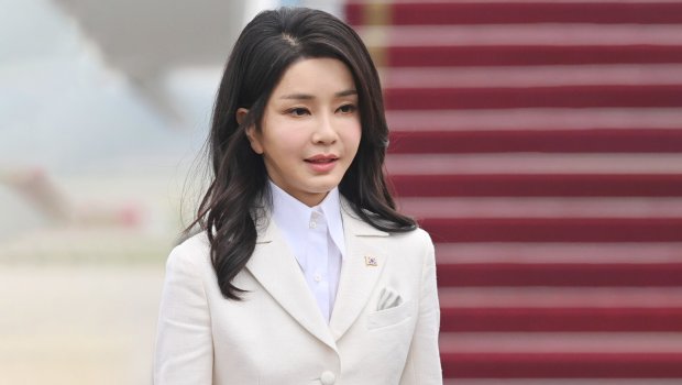 Cənubi Koreyanın birinci xanımı 3 aydır GÖRÜNMÜR