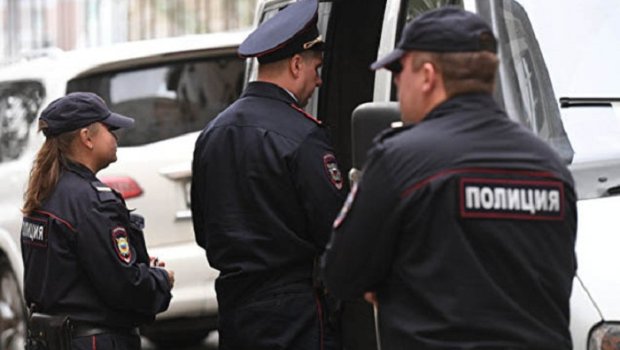 Rusiyada polis bütün miqrantların sənədlərini YOXLAYIR - VİDEO