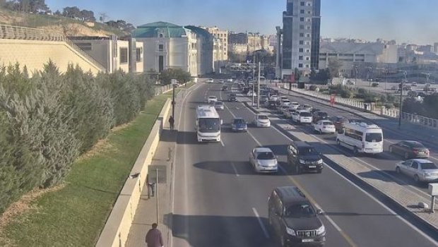 Bakının bir sıra küçələrində sıxlıq var - SİYAHI + FOTO