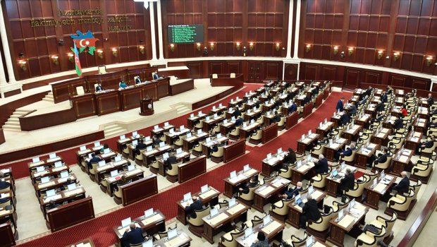 Milli Məclisin iclası KEÇİRİLİR - Gündəlikdə 21 məsələ var