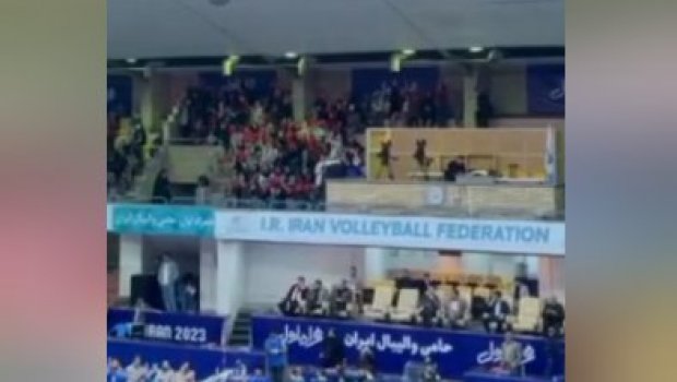 Tehranda keçirilən voleybol matçında 