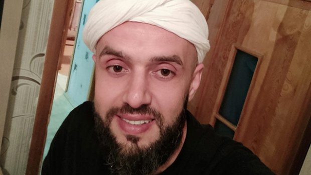 Körpə qızının qətlində şübhəli bilinən atanın FOTOLARI  