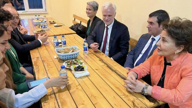 ABŞ səfiri iftar süfrəsinə qatılıb - FOTO