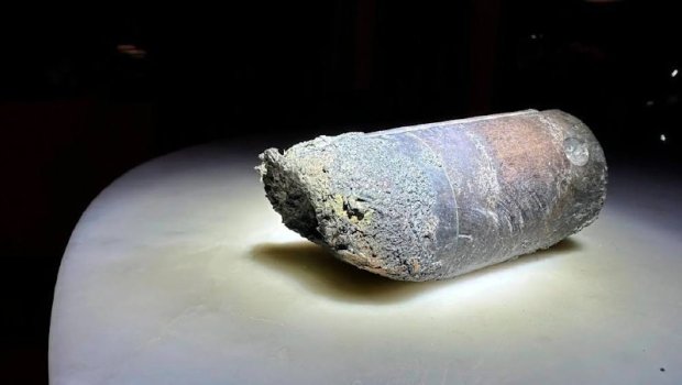 ABŞ-da yaşayış binasına kosmik obyekt düşüb - FOTO 