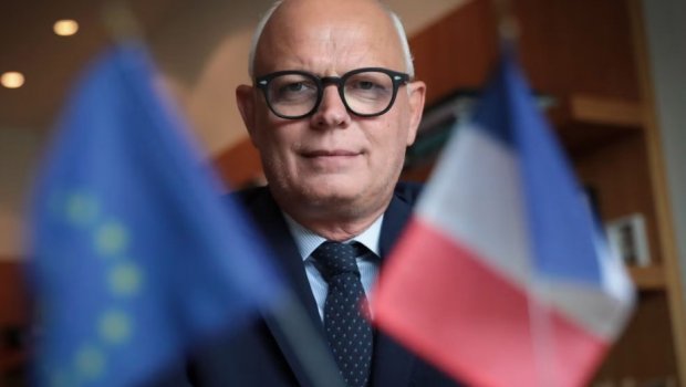 Fransanın keçmiş baş naziri büdcə vəsaitini mənimsəyib - İş yerində axtarış aparılıb